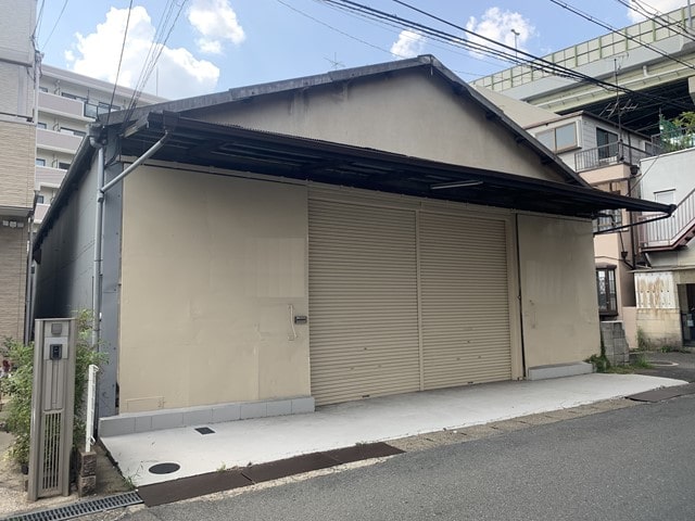 東大阪市吉田本町倉庫3