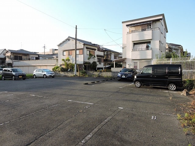 松原市岡駐車場3