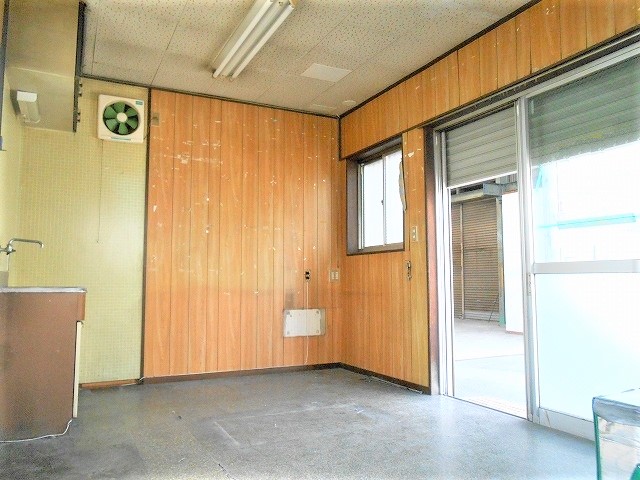 堺市西区鳳中町倉庫・事務所9