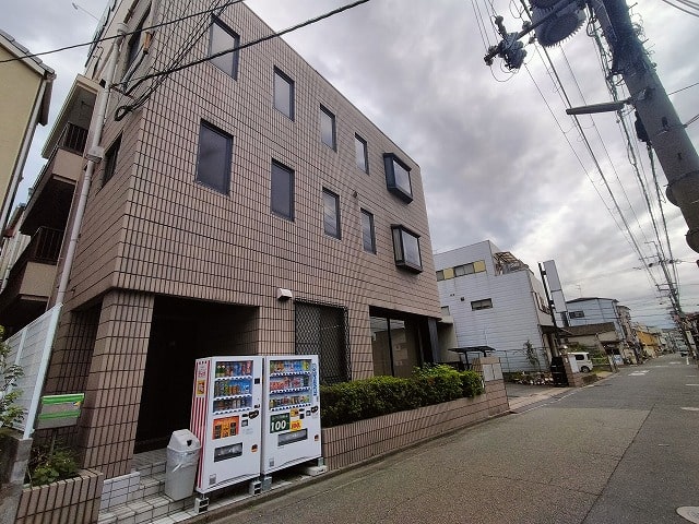 東大阪市御厨西ノ町貸倉庫5