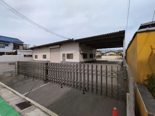 八尾市桂町倉庫1