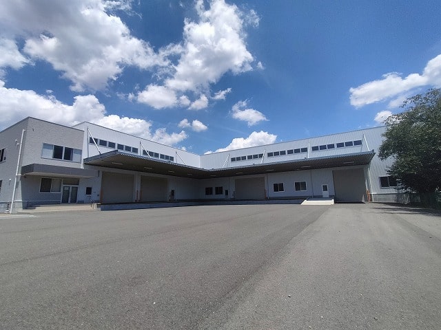 徳島県美馬市売クレーン付売り倉庫・工場4