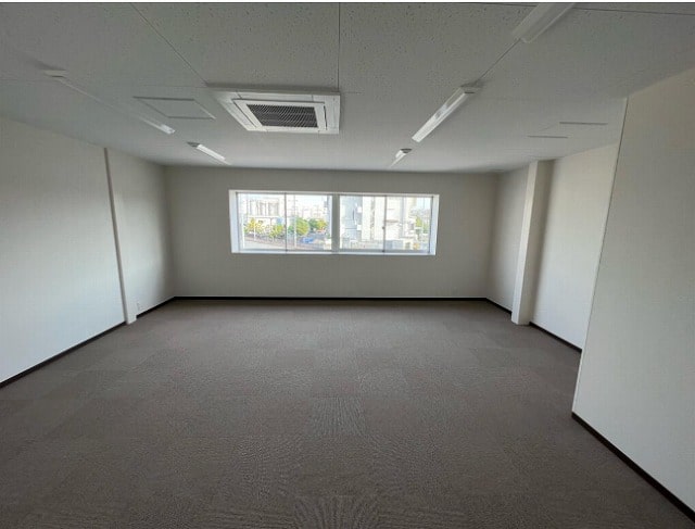 高槻市西冠3号室倉庫8