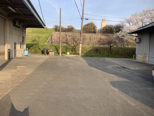物件前の通路は共有です。