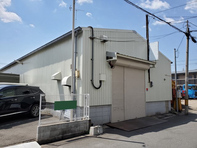 使いやすい平家建倉庫です。