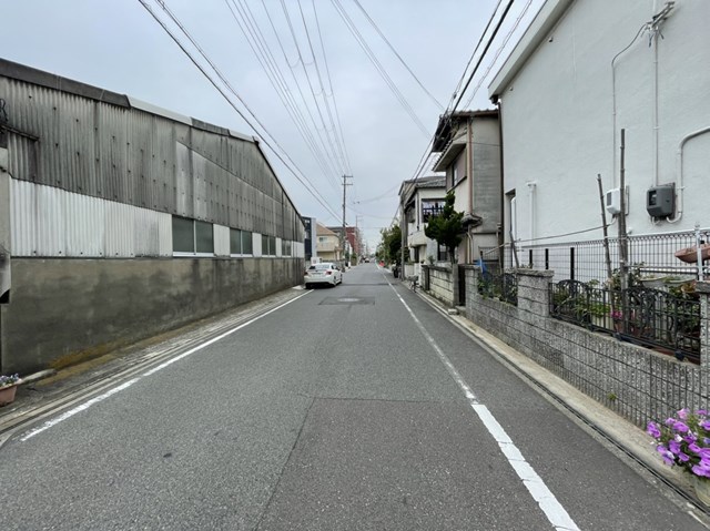 前面道路なります。