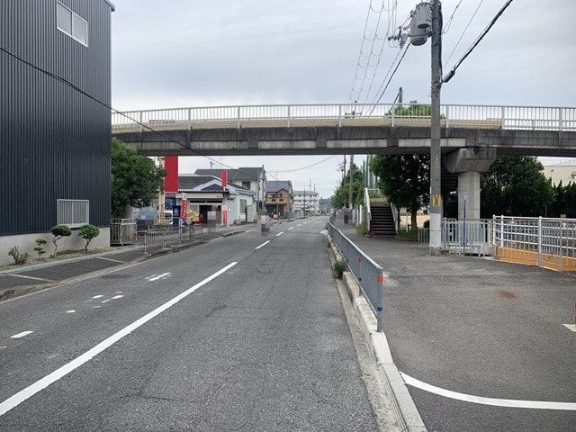 近隣に学校があります。