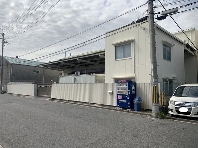 事務所約20坪あります。
