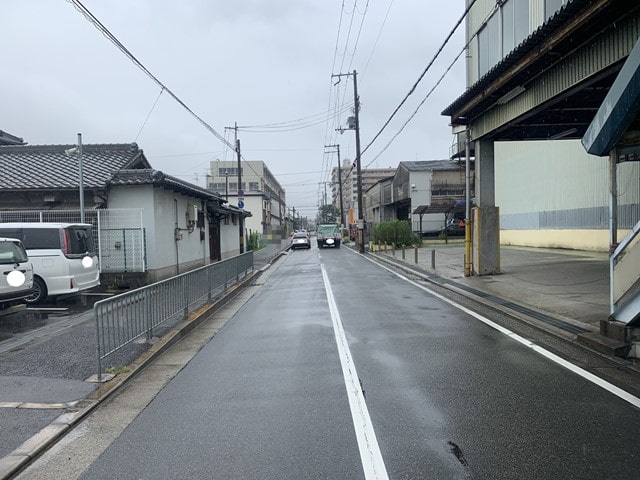 近隣に学校があります。