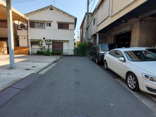 反対側は行き止まりです。