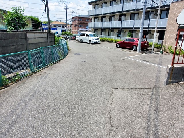 現在４ｔ車出入りされてます。