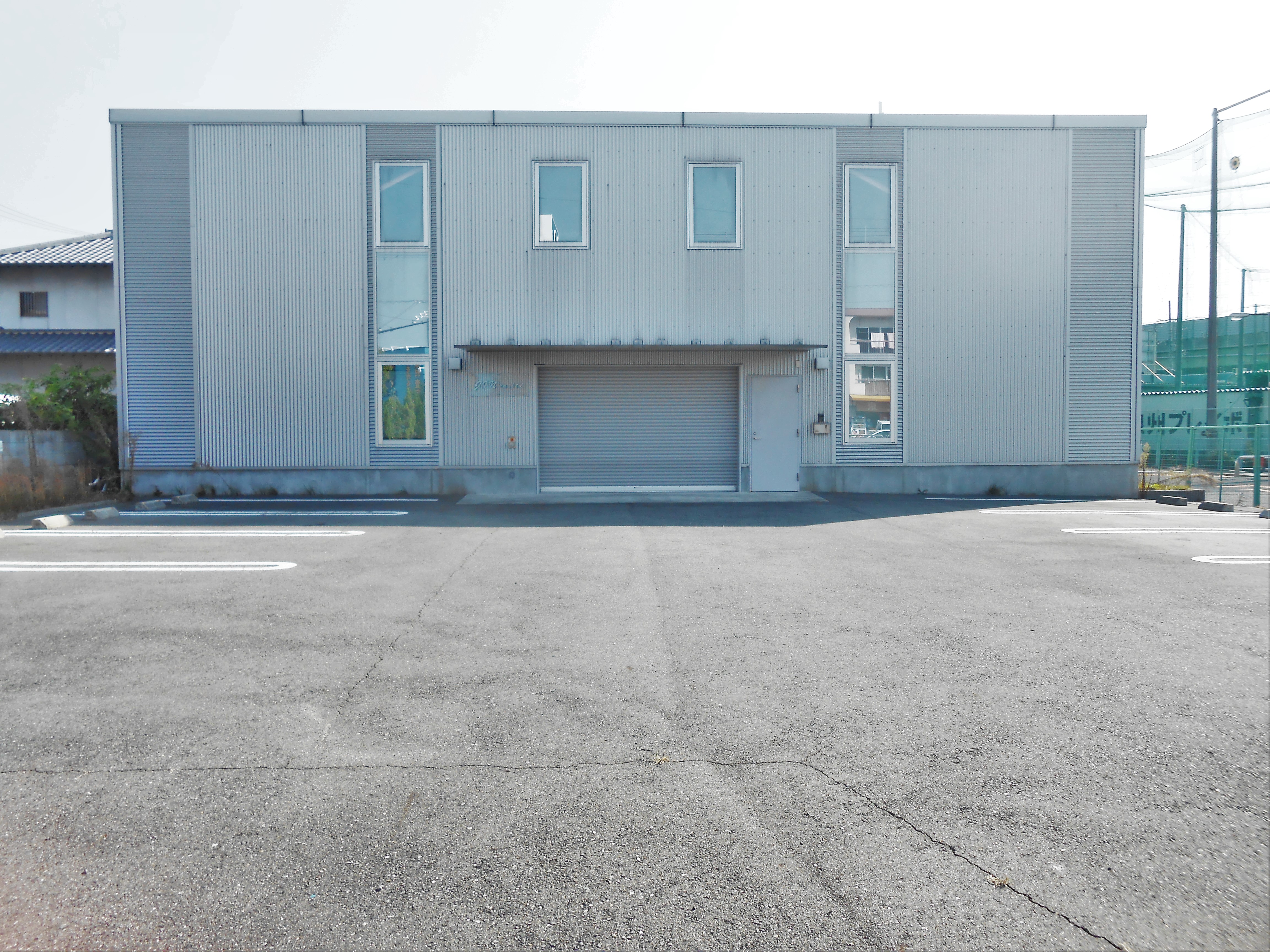約124坪の建物です。