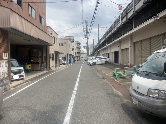 一方通行道路になります。