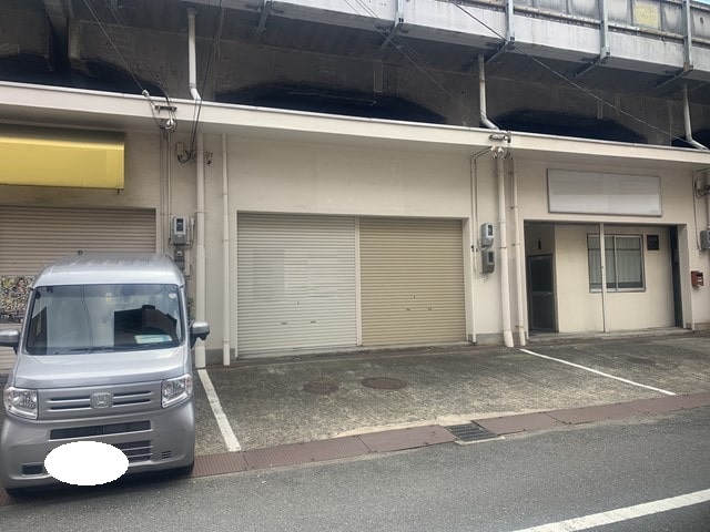 東部市場前駅から徒歩6分の駅チカです。