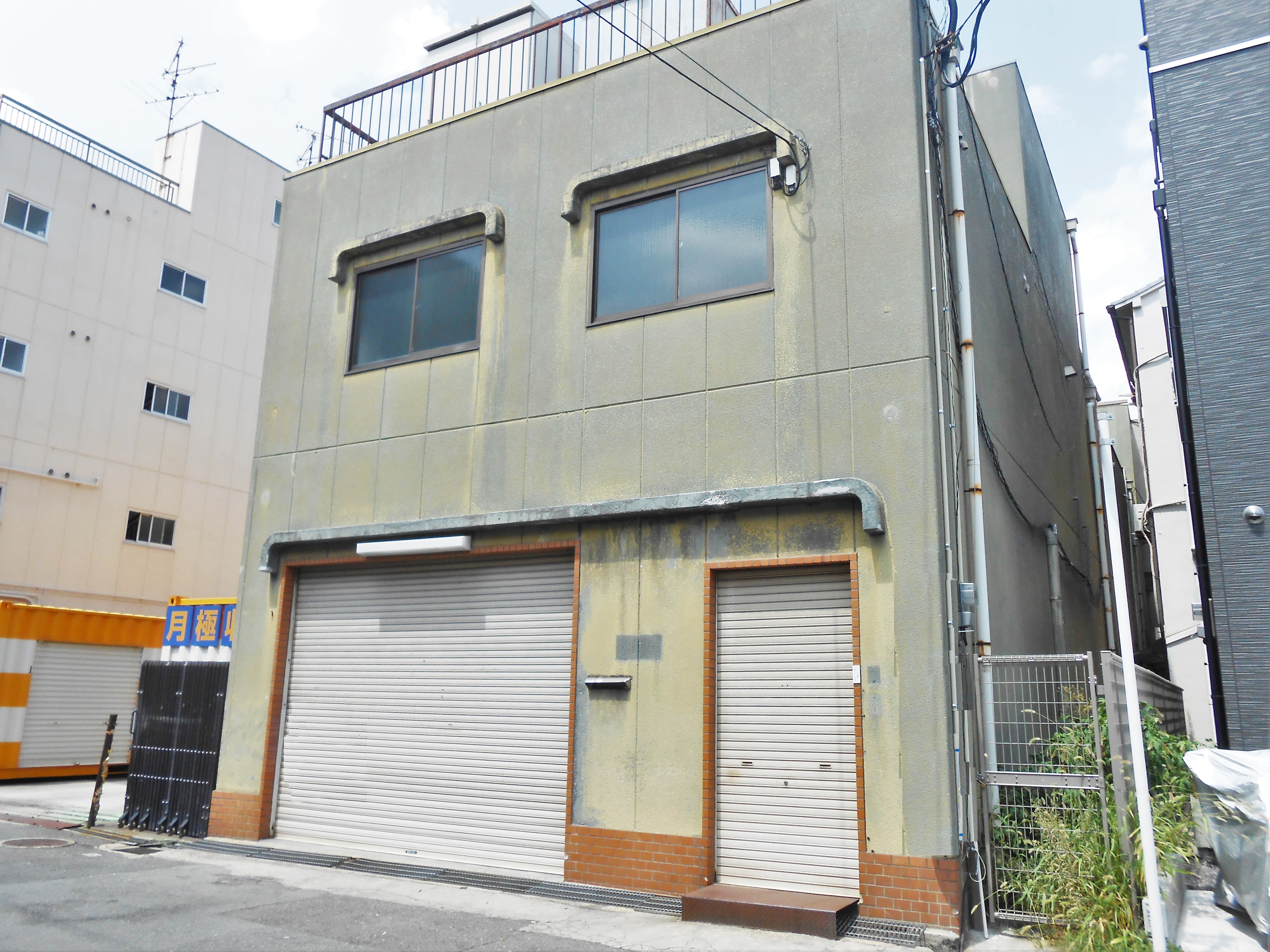 建物面積、約95坪です。