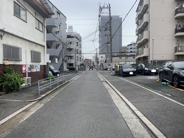 一方通行道路になります。