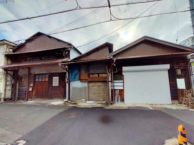 事務所付きの物件です。