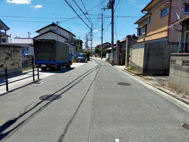 前面道路は３ｔ規制になっております。
