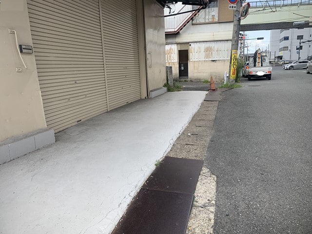 軽自動車1台駐車可能です。