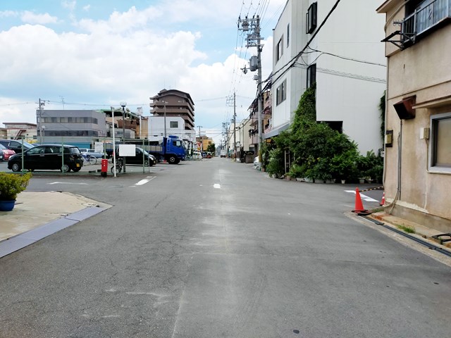 前面道路になります。