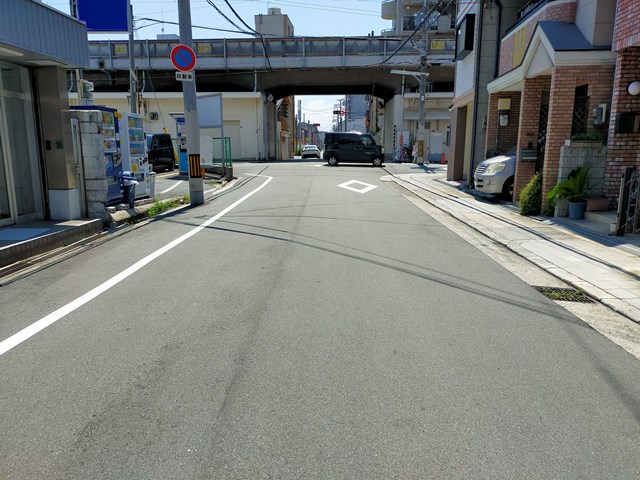 大通りにすぐに出れます。
