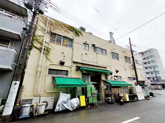 幹線道路にすぐ行けます！