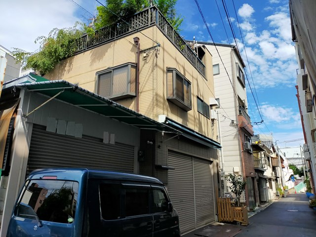 事務所あります。