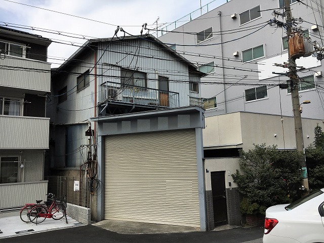 駅徒歩3分です。