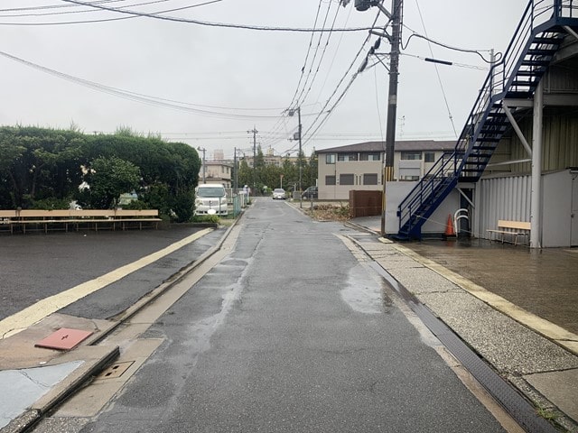 2ｔ車の通行がギリギリです。