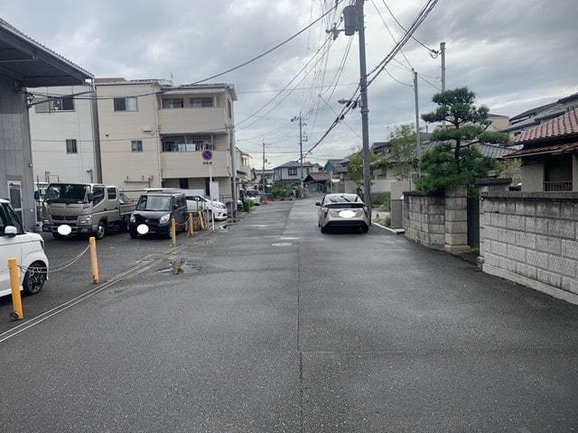 奥側は行き止まりです。