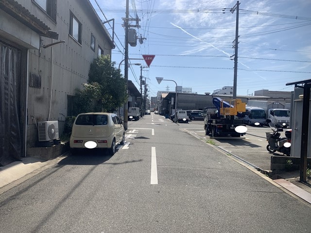 前面道路の大型車規制はありません。