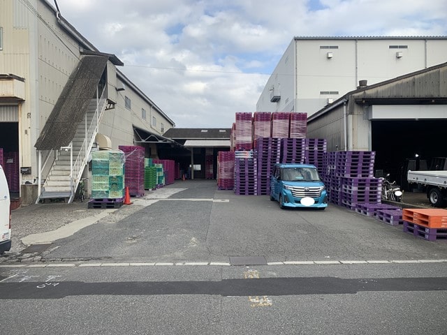 荷捌き場になります。