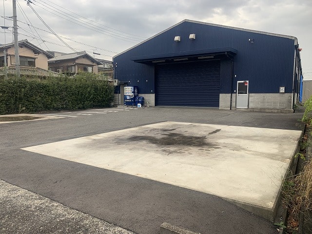 前面空地をいい感じ