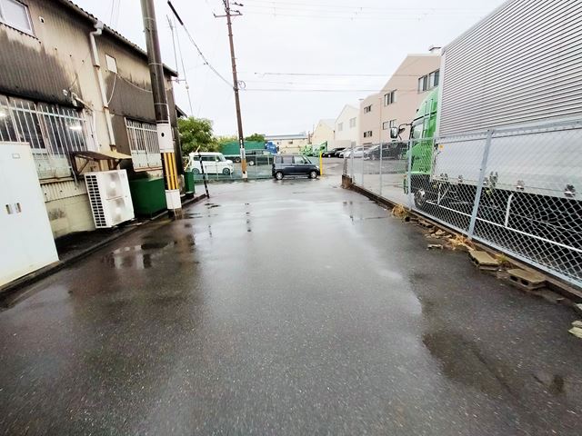 共有通路広めです。