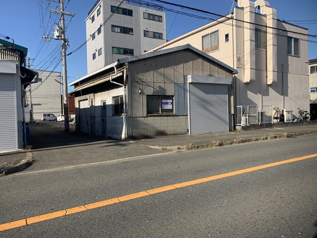 平屋建倉庫・工場になります。