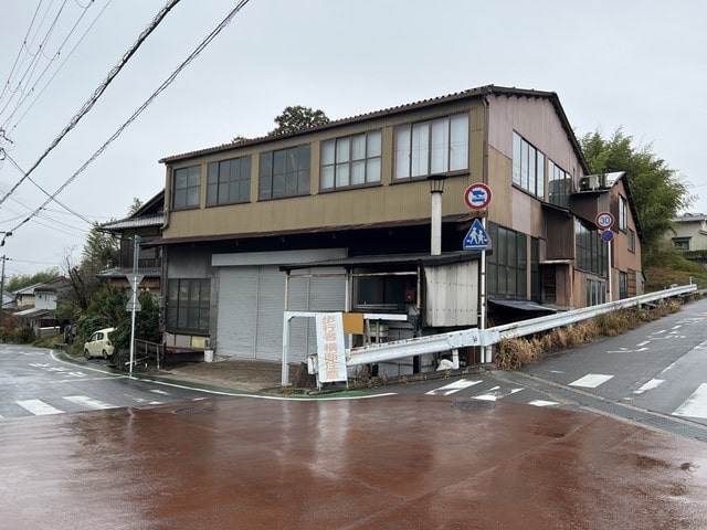 角地の物件になります。