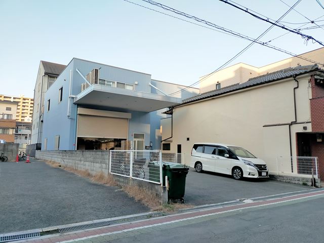 事務所付きの倉庫です。