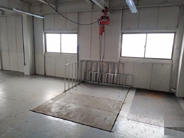 荷物用ホイストです。