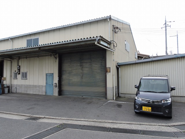 大型トラック不可です。