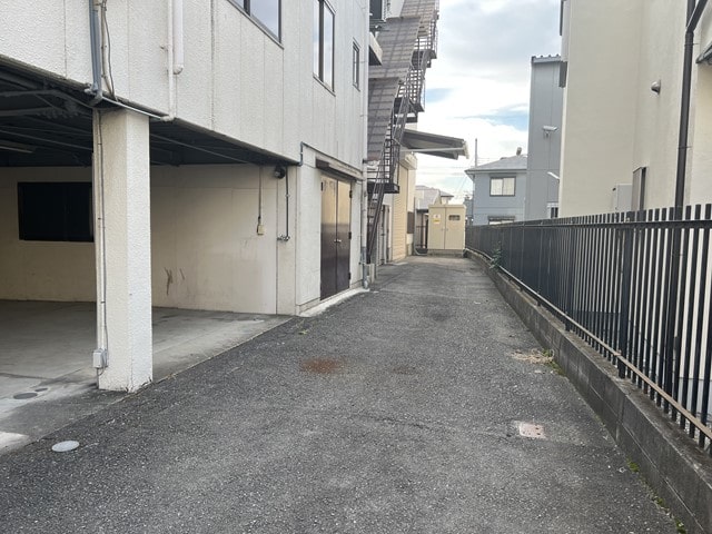 キュービクルあります。