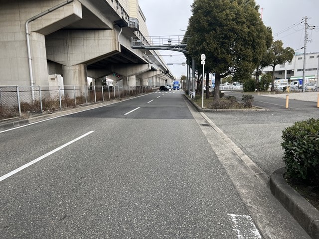 近隣にコンビニエンスストアがあります。