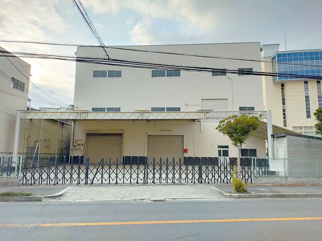 梁下約４ｍ(各階)あります。