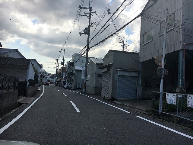 前面道路です。