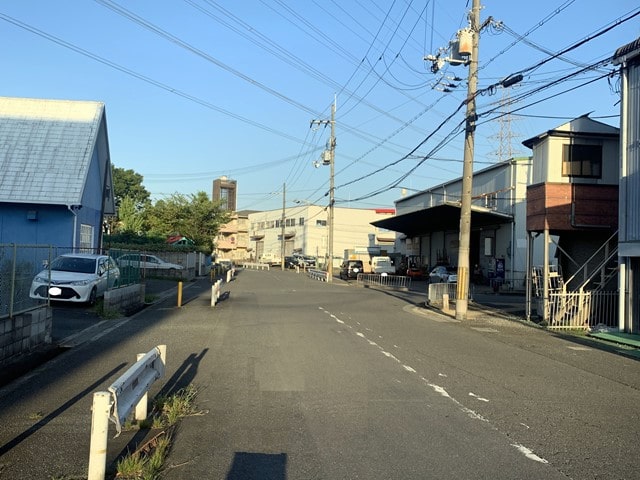 大型車規制はありません。