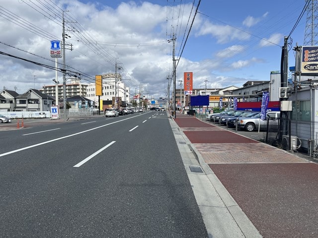 幹線道路になります。