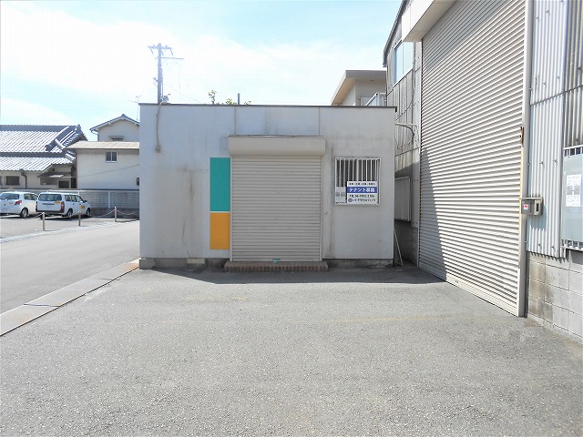 事務所あります。