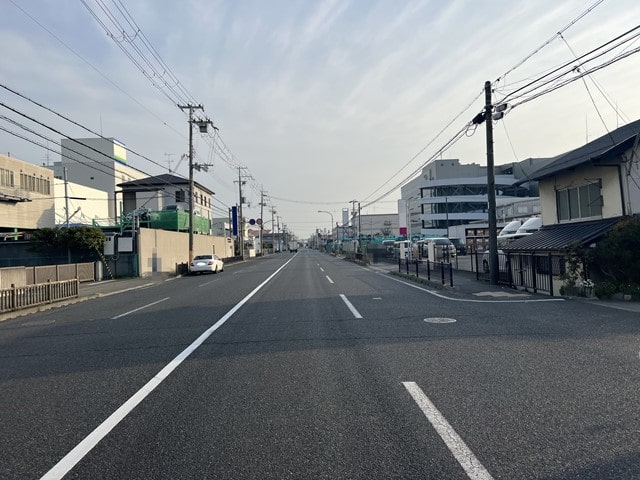 近隣にコンビニエンスストアがあります。