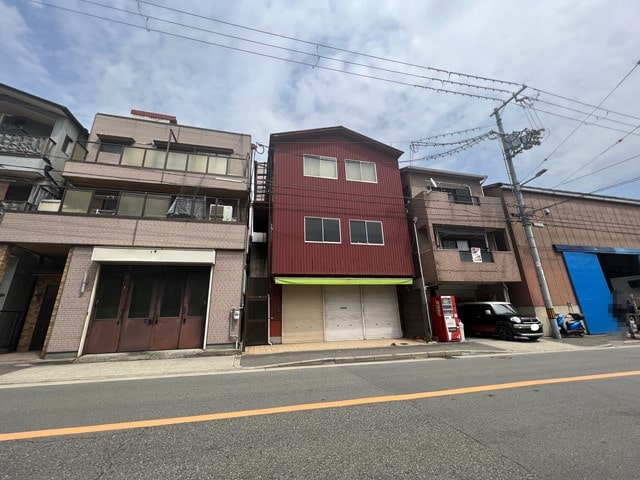テント庇があります。