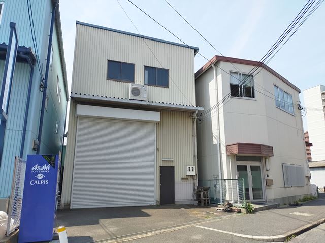 ５ｔクレーン付きです。