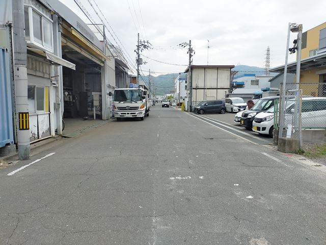 大通りにすぐに出れます。